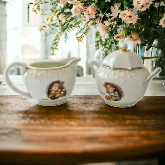 MJ HUMMEL Danbury Sugar & Creamer Set Porcelain Rainy Day Boy Girl Vintage - Picture 14 of 16